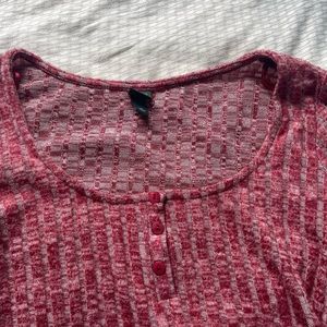 Medium long sleeve dark red shirt